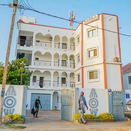 Mgm Apartments Gambia Kololi Zewnętrze zdjęcie