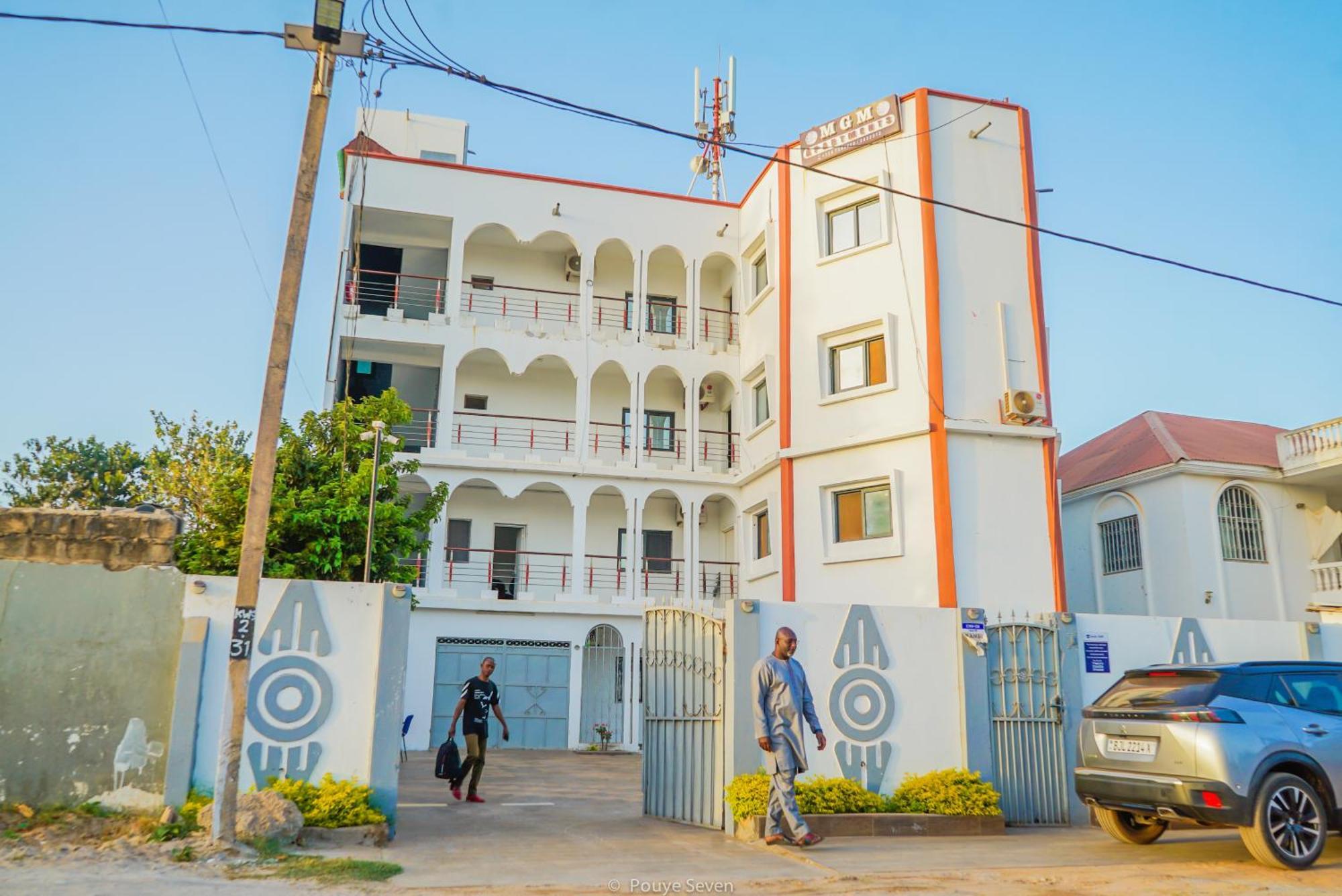 Mgm Apartments Gambia Kololi Zewnętrze zdjęcie