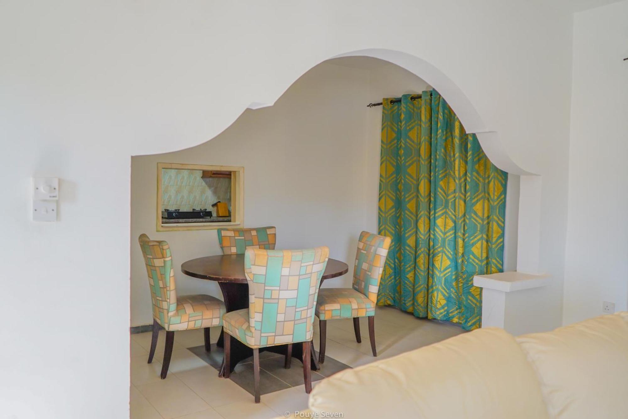 Mgm Apartments Gambia Kololi Zewnętrze zdjęcie